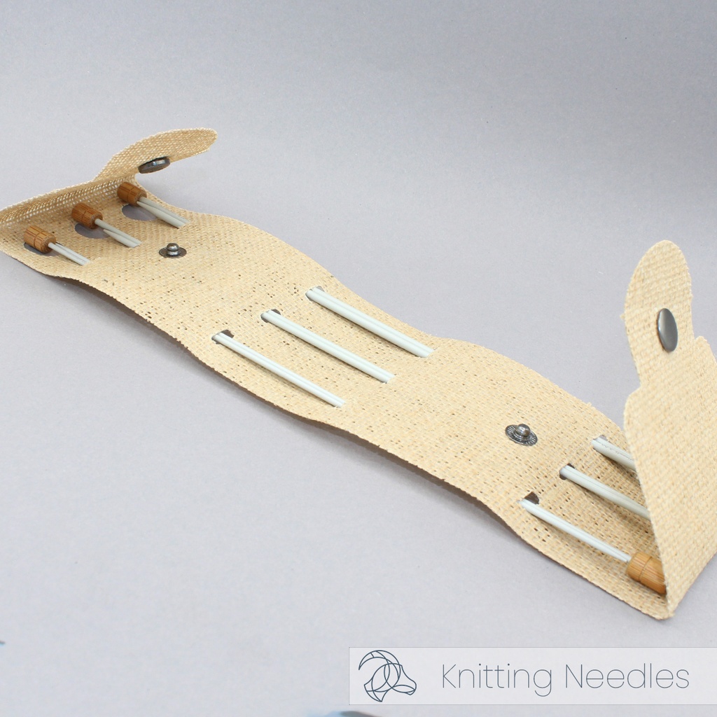 Knitting needle set