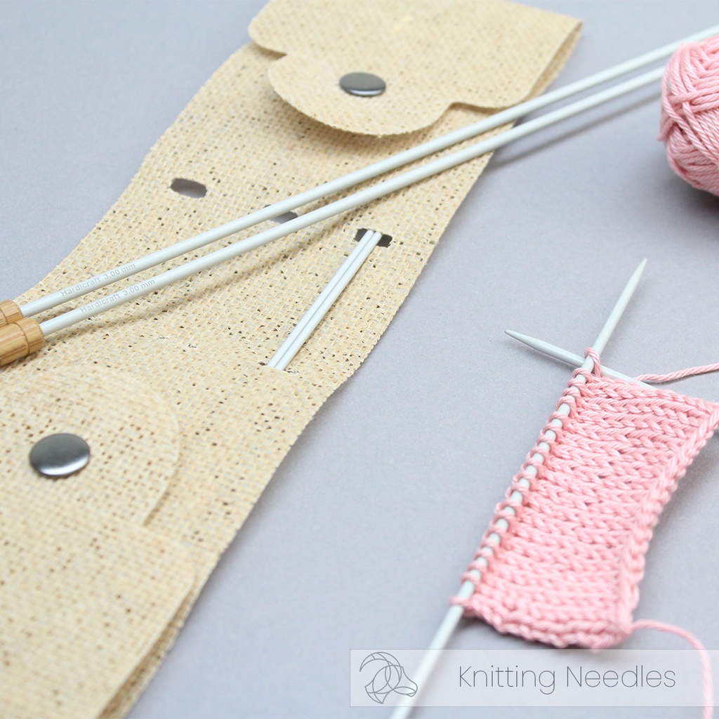 Knitting needle set